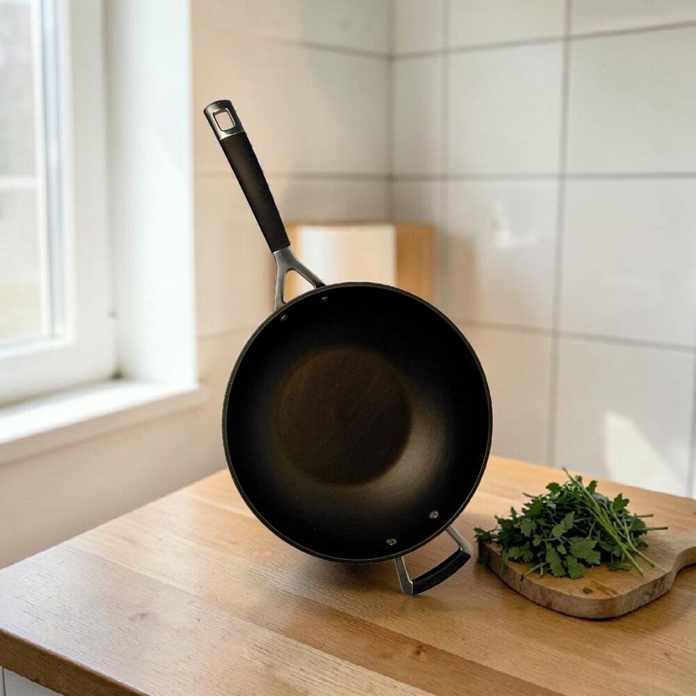Le Creuset  Wok Pan With Long Handle Le Creuset Wok 30Cm Aluminum